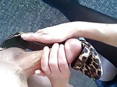 Абутковай дзяўчыну скончыць